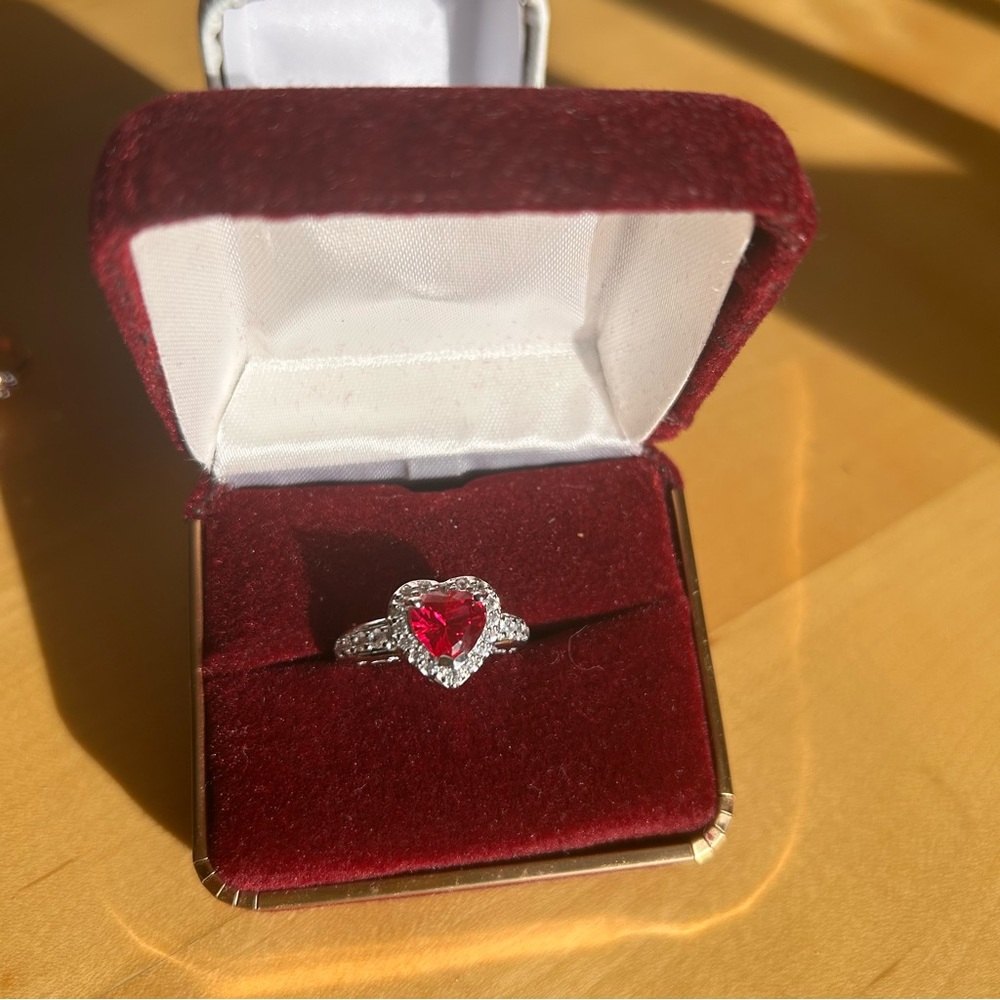 Elegant Silver Ring with Red Gemstone